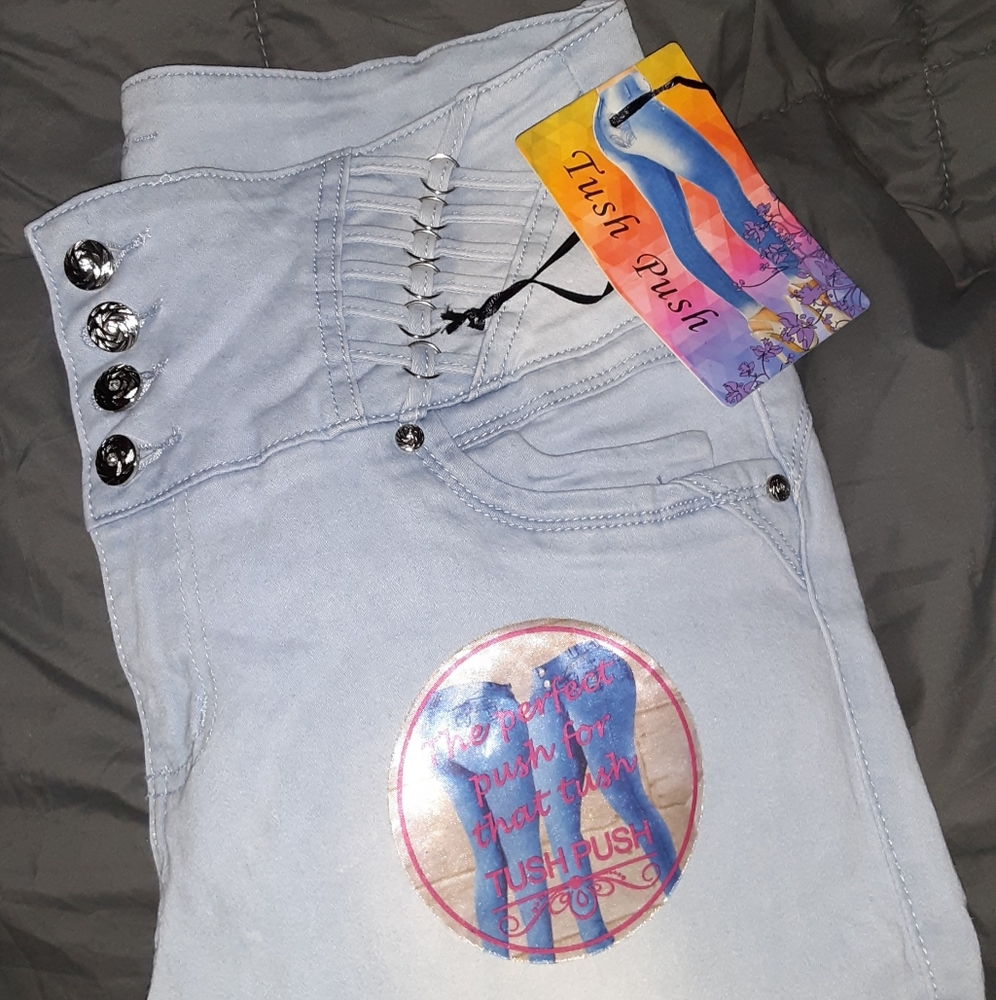 Capri pants